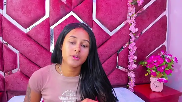 Snapshot of milly_print chatting on October 2025 03:26:02 AM milly print online show from October 2025 03:26:02 AM