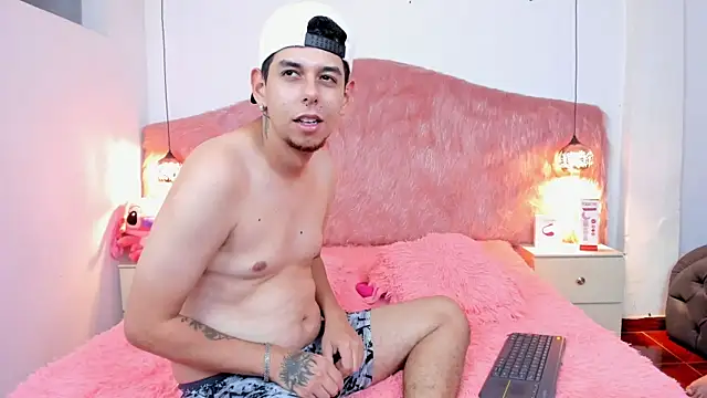 Derek and Skarlet online show from January 2026 04:22:02 PM