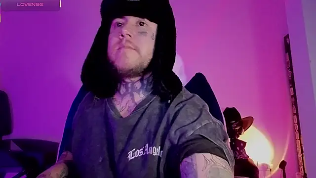 Snapshot of Ash_gusbig chatting on November 2025 01:27:01 AM Ash gusbig online show from November 2025 01:27:01 AM