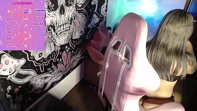 GamerCarrie online show from February 2025 12:04:02 AM