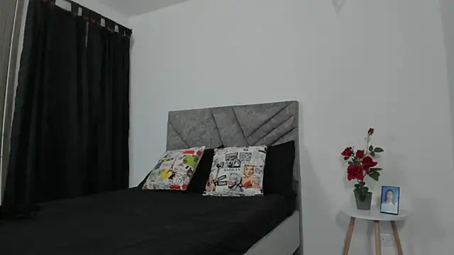 brittanypalmer2023 online show from November 2025 02:17:01 PM