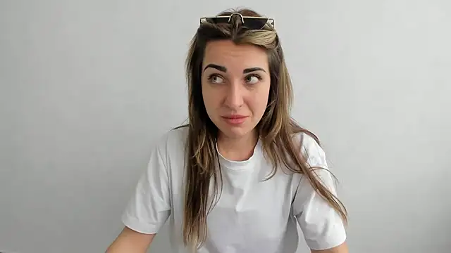 Summmmersky online show from March 2025 02:19:01 PM