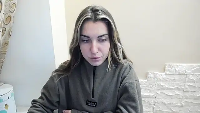 Summmmersky online show from December 2025 02:34:01 PM