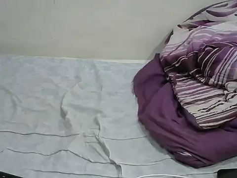 Snapshot of ebony_mariah chatting on May 2026 06:27:01 PM ebony mariah online show from May 2026 06:27:01 PM