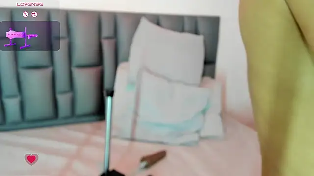 Abbyadams online show from November 2025 03:12:01 AM