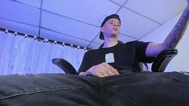 FrannBoy online show from March 2025 01:53:02 AM