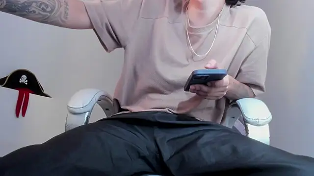 FrannBoy online show from March 2026 04:20:01 AM