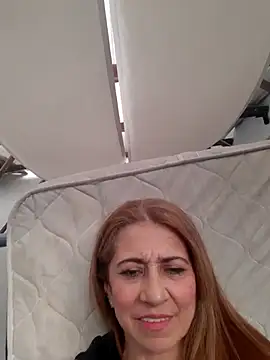 Matureyulyet online show from November 2025 10:01:02 PM