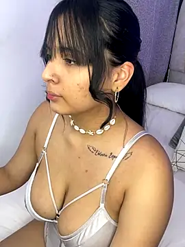 Snapshot of Madyson_Hot chatting on September 2025 01:35:02 PM Madyson Hot online show from September 2025 01:35:02 PM