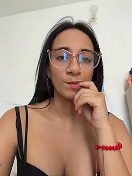 UrNewFantasy online show from July 2026 04:24:01 PM