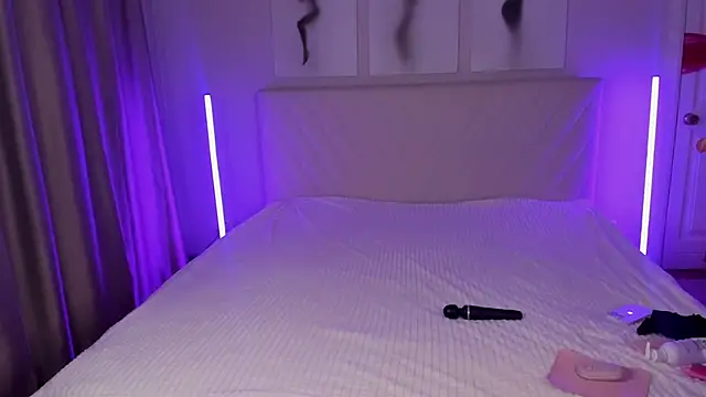 EmmaBarbs online show from April 2026 07:52:01 PM