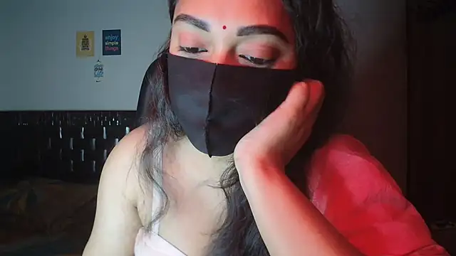 Most-Beautiful-Queen online show from November 2025 06:39:01 PM