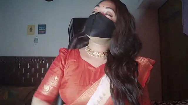 Most-Beautiful-Queen online show from November 2025 06:33:02 PM