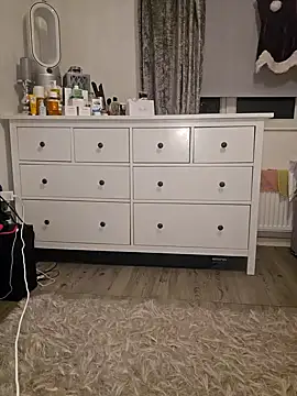 Snapshot of Britishbella chatting on December 2024 06:24:02 PM Britishbella online show from December 2024 06:24:02 PM