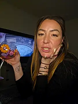 Snapshot of Britishbella chatting on January 2025 03:13:01 AM Britishbella online show from January 2025 03:13:01 AM