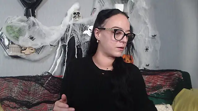 Snapshot of IzabelllNoir chatting on October 2025 11:06:02 AM IzabelllNoir online show from October 2025 11:06:02 AM