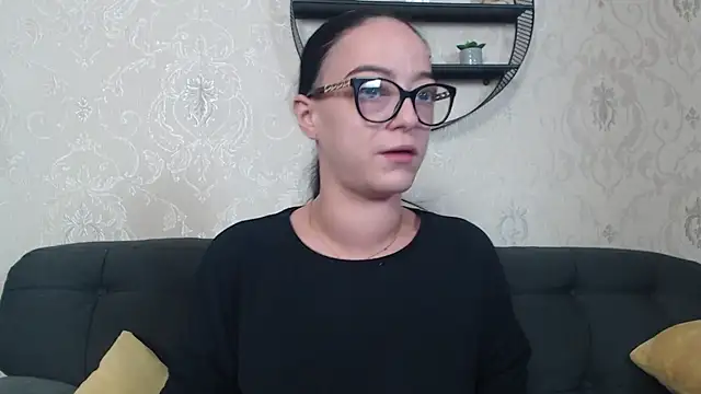 Snapshot of IzabelllNoir chatting on November 2025 08:14:02 AM IzabelllNoir online show from November 2025 08:14:02 AM