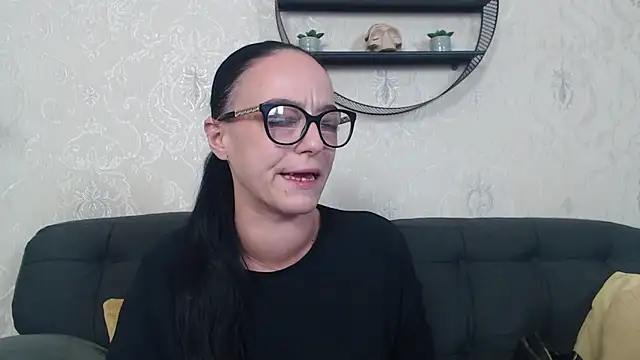 Snapshot of IzabelllNoir chatting on November 2025 09:13:02 PM IzabelllNoir online show from November 2025 09:13:02 PM