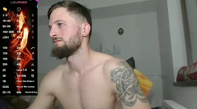 Snapshot of cuple_hoot_ chatting on February 2025 04:22:01 PM cuple hoot  online show from February 2025 04:22:01 PM