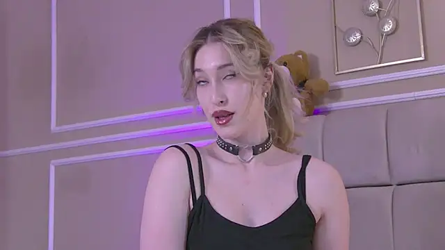 SerenaBennet online show from March 2026 09:57:02 AM