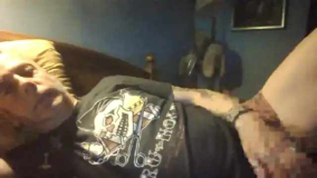 Snapshot of SHARPSkinhead chatting on June 2026 10:03:02 PM SHARPSkinhead online show from June 2026 10:03:02 PM