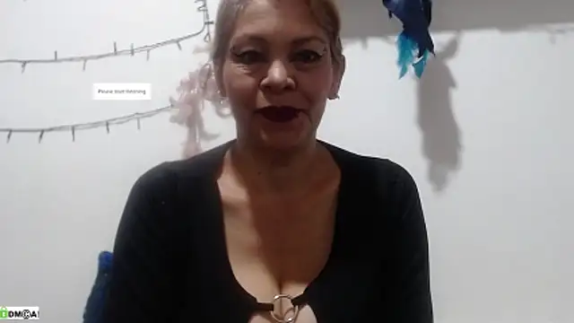 Snapshot of electra-mommy chatting on May 2026 12:11:01 PM electra-mommy online show from May 2026 12:11:01 PM