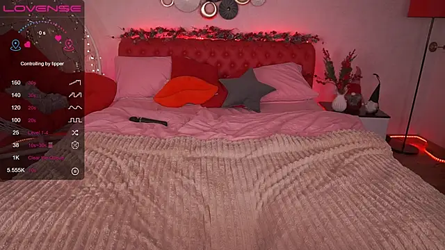 Snapshot of ChloeBrightt chatting on December 2024 03:16:02 AM ChloeBrightt online show from December 2024 03:16:02 AM