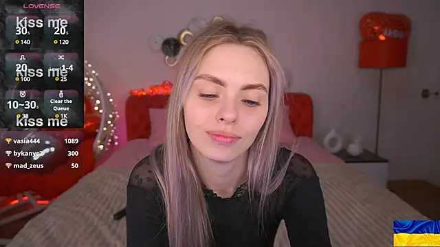 Snapshot of ChloeBrightt chatting on March 2025 03:09:02 AM ChloeBrightt online show from March 2025 03:09:02 AM