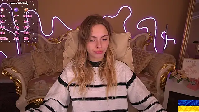 Snapshot of ChloeBrightt chatting on October 2025 08:29:01 PM ChloeBrightt online show from October 2025 08:29:01 PM