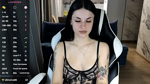 Mary   Moore online show from October 2025 08:57:01 AM