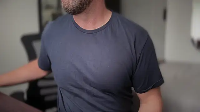 Mr Beef online show from October 2025 12:49:02 PM