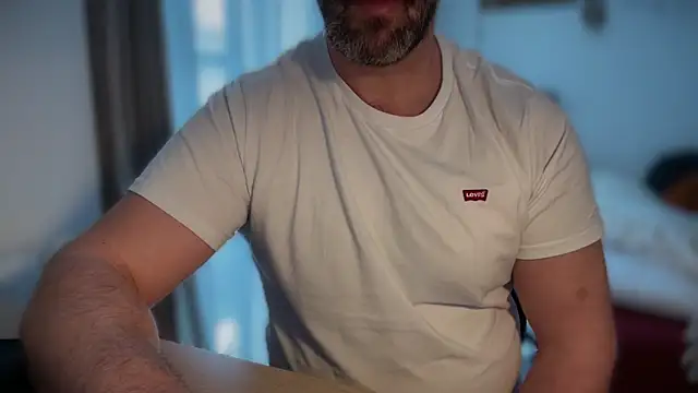 Mr Beef online show from January 2026 01:27:02 PM