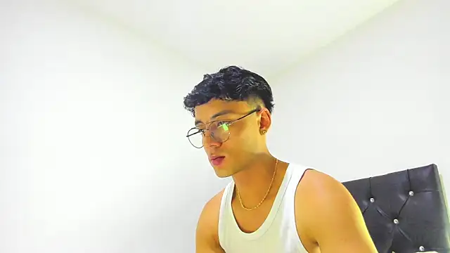 Snapshot of Sebastian-Dash chatting on January 2025 01:24:01 AM Sebastian-Dash online show from January 2025 01:24:01 AM