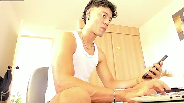 Snapshot of Sebastian-Dash chatting on November 2025 07:50:02 PM Sebastian-Dash online show from November 2025 07:50:02 PM