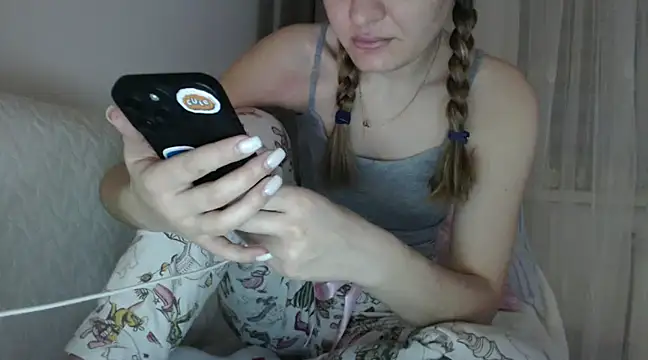  JustmeHere  online show from January 2025 04:39:02 AM
