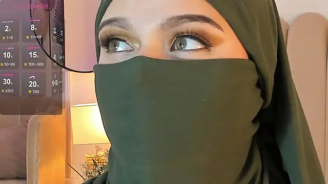 Snapshot of anna-henao chatting on February 2025 05:14:01 PM anna-henao online show from February 2025 05:14:01 PM