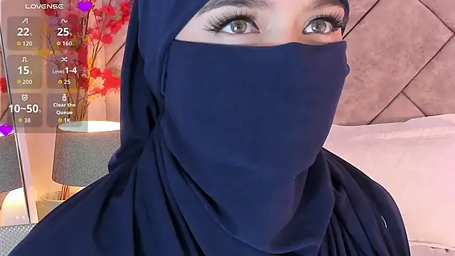 Snapshot of anna-henao chatting on November 2025 09:51:02 PM anna-henao online show from November 2025 09:51:02 PM