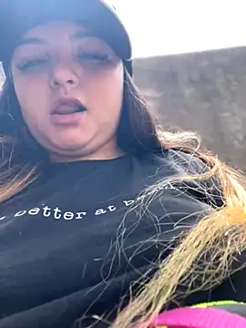 Snapshot of SweetPaige_ chatting on November 2025 03:22:01 PM SweetPaige online show from November 2025 03:22:01 PM