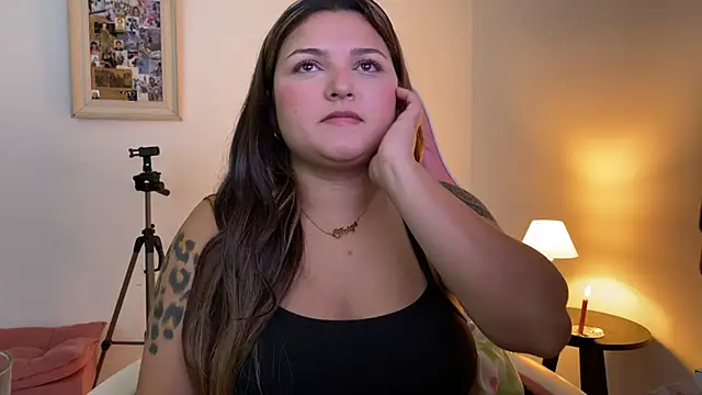 Snapshot of SweetPaige_ chatting on February 2026 06:06:02 PM SweetPaige online show from February 2026 06:06:02 PM