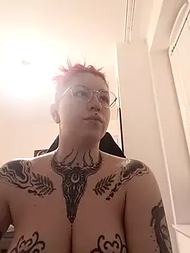 Snapshot of divine_eve chatting on February 2025 07:17:02 PM divine eve online show from February 2025 07:17:02 PM