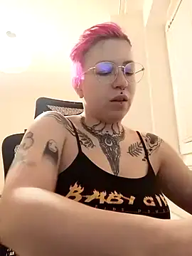 Snapshot of divine_eve chatting on February 2025 06:01:02 PM divine eve online show from February 2025 06:01:02 PM