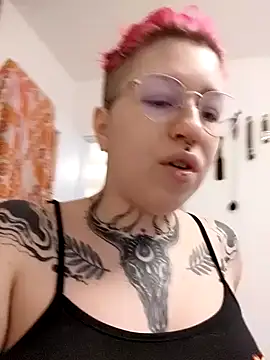 Snapshot of divine_eve chatting on February 2025 02:10:02 PM divine eve online show from February 2025 02:10:02 PM