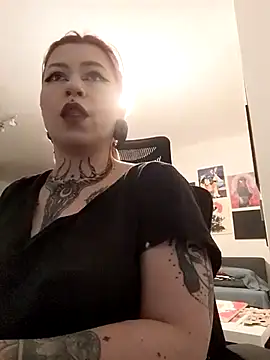 Snapshot of divine_eve chatting on March 2025 06:11:02 PM divine eve online show from March 2025 06:11:02 PM