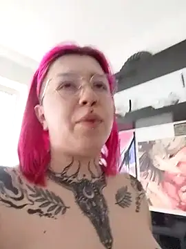 Snapshot of divine_eve chatting on March 2025 12:22:02 PM divine eve online show from March 2025 12:22:02 PM