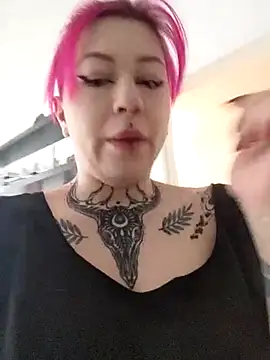 Snapshot of divine_eve chatting on March 2025 07:35:01 PM divine eve online show from March 2025 07:35:01 PM