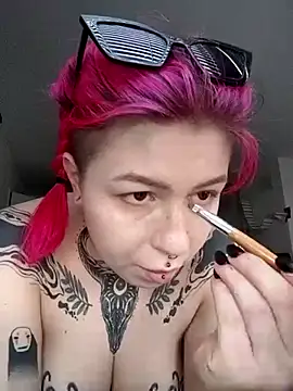 Snapshot of divine_eve chatting on March 2025 04:04:01 PM divine eve online show from March 2025 04:04:01 PM