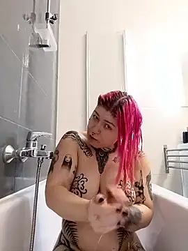 Snapshot of divine_eve chatting on September 2025 12:16:02 PM divine eve online show from September 2025 12:16:02 PM