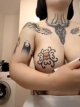 Snapshot of divine_eve chatting on September 2025 06:15:02 AM divine eve online show from September 2025 06:15:02 AM