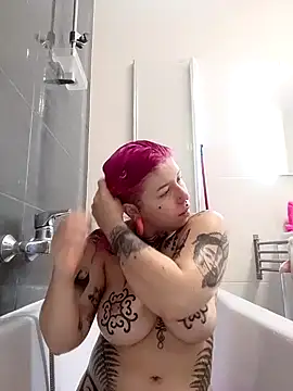 Snapshot of divine_eve chatting on October 2025 04:43:02 AM divine eve online show from October 2025 04:43:02 AM