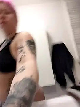 Snapshot of divine_eve chatting on October 2025 09:20:01 AM divine eve online show from October 2025 09:20:01 AM